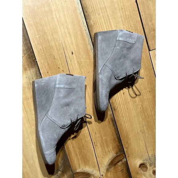 TOMS women's tan suede lace up wedge heel ankle bootie/boot. Size 11 - Picture 2 of 7